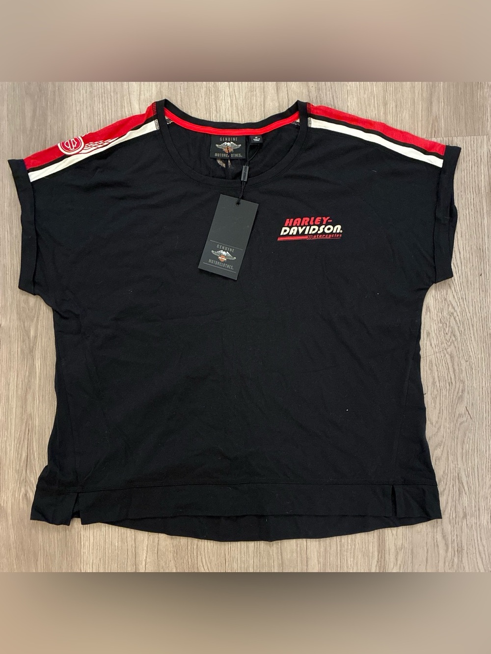 Harley-Davidson Black Short Sleeve Tee with Red  Shoulder Stripes vintage